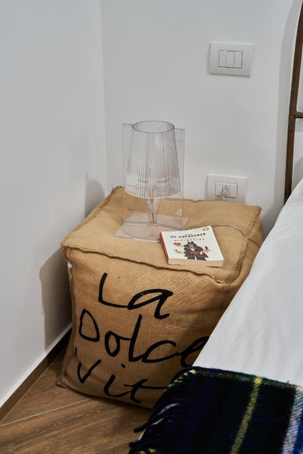Palazzo Bevilacqua Napoli B&B Zewnętrze zdjęcie